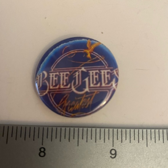 Bee Gees Greatest Button Pin - Picture 2 of 3